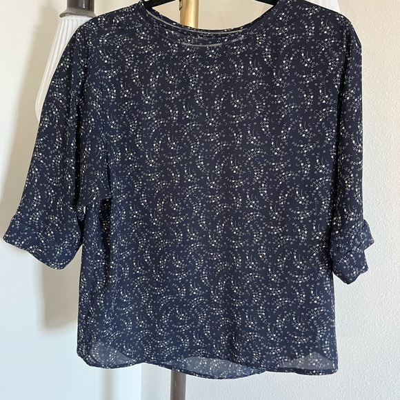 Patterned Blouse - Picture 3 of 4